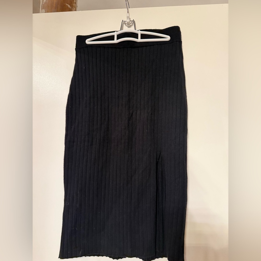 Abercrombie & Fitch Black Ribbed Pencil Skirt